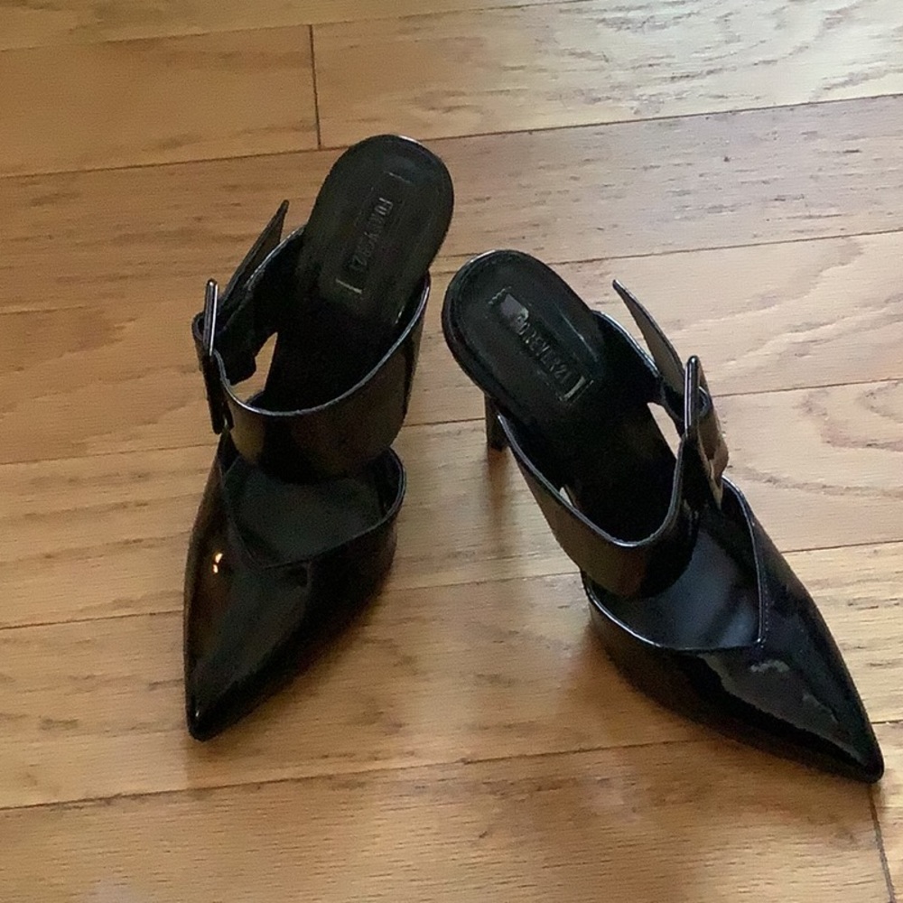 Forever 21 Black Pointed Heels